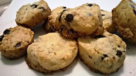 Biscotti al cocco e gocce di cioccolato