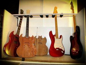 Assi Guitars