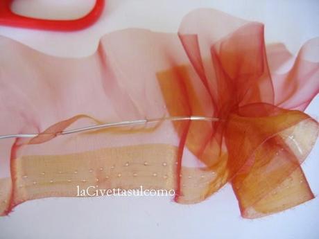 tutorial DECORAZIONE IN TULLE PER ALBERO DI NATALE(semplicissima)(con INDOVINELLO FINALE)