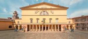 Parma, inaugurata la mostra “Tracce di cinema – I manifesti dei film di Bernardo Bertolucci” Parma, Teatro Regio