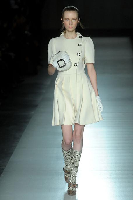 PRADA-FALL-RTW-2011-PODIUM-004_runway