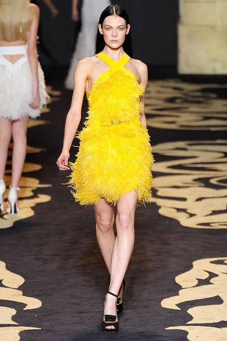 VERSACE-FALL-2011-RTW-PODIUM-041_runway