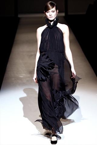 Milano Fashion Week. Alberta Ferretti f/w 11-12.