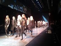 Waiting Dolce & Gabbana Women FW 2012......