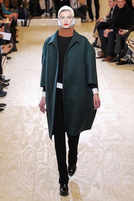 JIL-SANDER-FALL-2011-RTW-PODIUM-039_runway