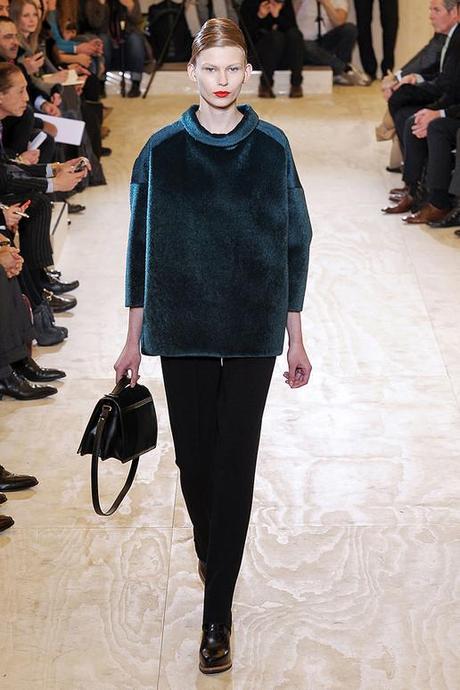 JIL-SANDER-FALL-2011-RTW-PODIUM-040_runway