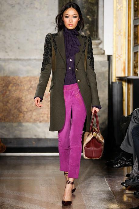 EMILIO-PUCCI-FALL-RTW-2011-PODIUM-015_runway