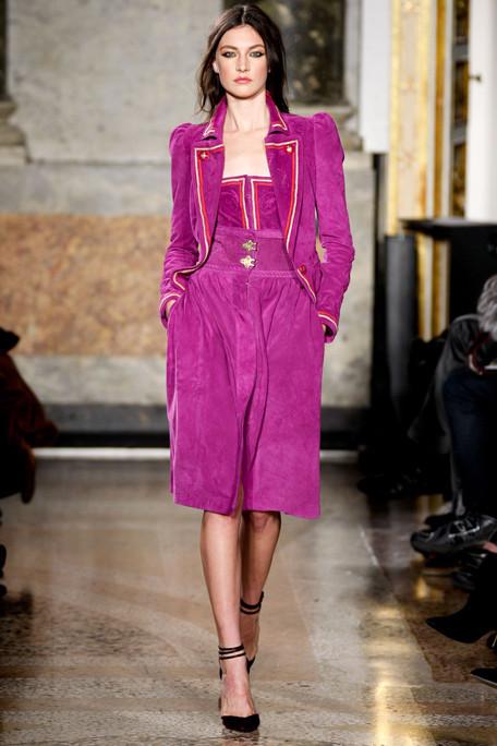 EMILIO-PUCCI-FALL-RTW-2011-PODIUM-018_runway