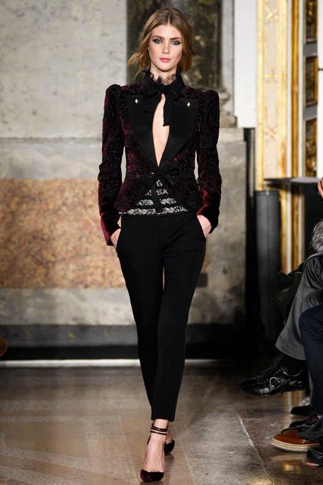 EMILIO-PUCCI-FALL-RTW-2011-PODIUM-031_runway