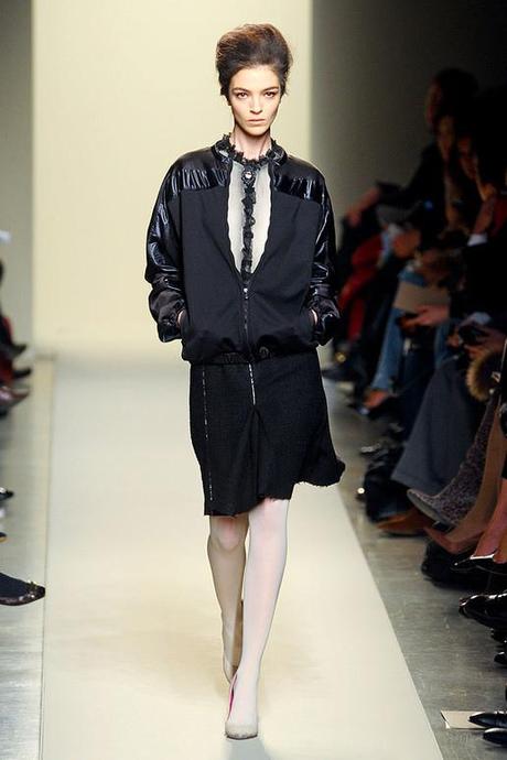 BOTTEGA-VENETA-FALL-2011-RTW-PODIUM-015_runway