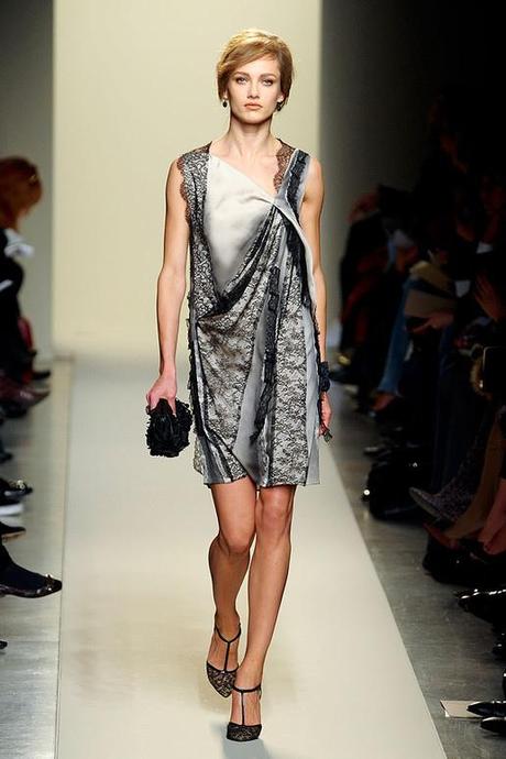 BOTTEGA-VENETA-FALL-2011-RTW-PODIUM-018_runway