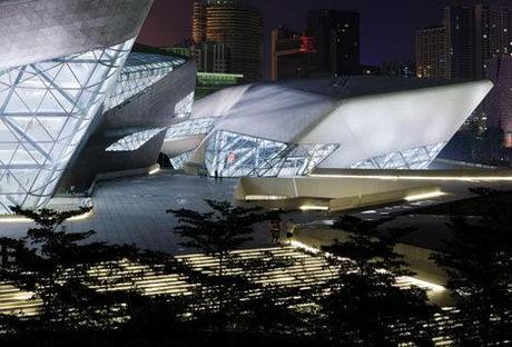 Zaha Hadid: Guangzhou Opera House