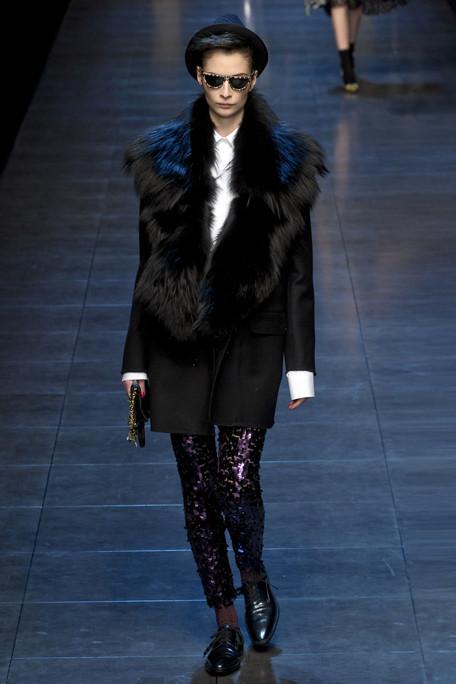 DOLCE-GABBANA-FALL-RTW-2011-PODIUM-066_runway