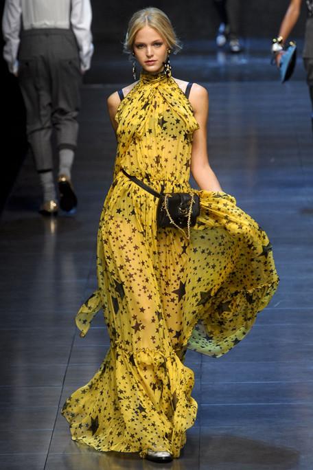 DOLCE-GABBANA-FALL-RTW-2011-PODIUM-034_runway