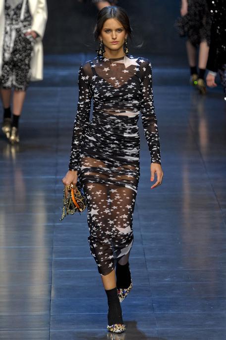 DOLCE-GABBANA-FALL-RTW-2011-PODIUM-071_runway