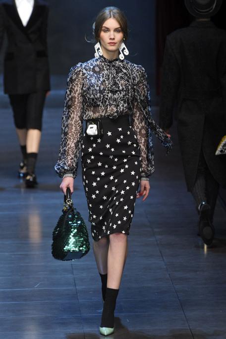 DOLCE-GABBANA-FALL-RTW-2011-PODIUM-026_runway