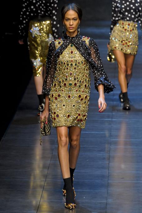 DOLCE-GABBANA-FALL-RTW-2011-PODIUM-062_runway