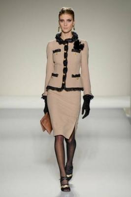 Moschino Milano Autunno-Inverno 2011-12 Collezioni Sfilate di Moda