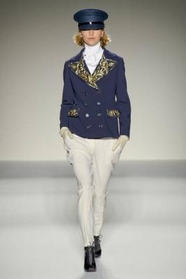 Moschino Milano Autunno-Inverno 2011-12 Collezioni Sfilate di Moda