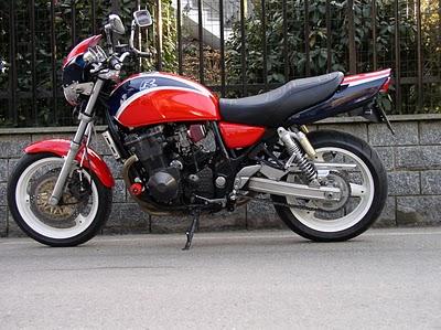 Suzuki GSX 750 Inazuma Special