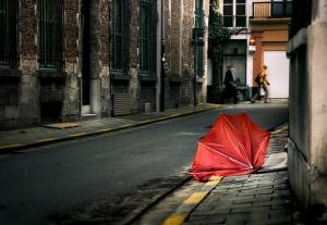 L’ombrello rosso