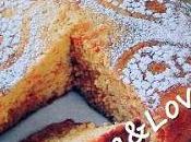 Regali romantici squattrinati torte arrangiate disorganizzati