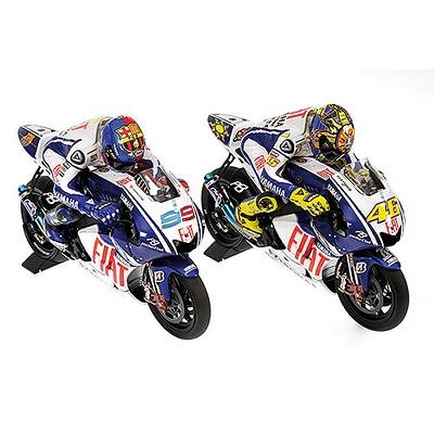 Diorama - Rossi & Lorenzo Barcellona 2009 by Minichamps