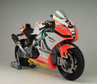 Aprilia RSV4 M.Biaggi 2010 by Modulo