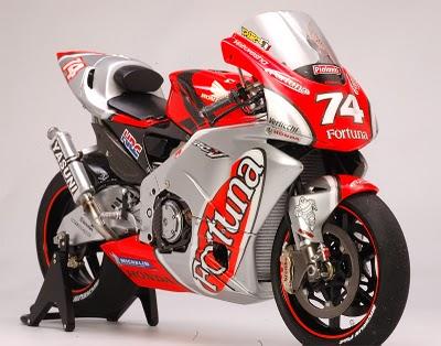 Honda RC 211V D.Kato 2002 by Utage Factory House (Tamiya)