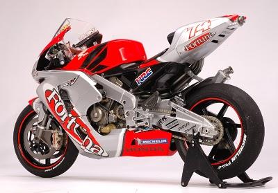 Honda RC 211V D.Kato 2002 by Utage Factory House (Tamiya)