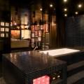 completely-black-apartment-design-8-554x832