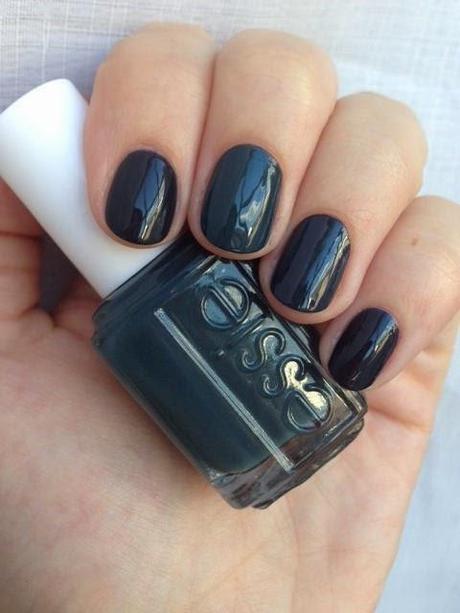 MANI MONDAY. Shopping e tendenze per la manicure di questa stagione.