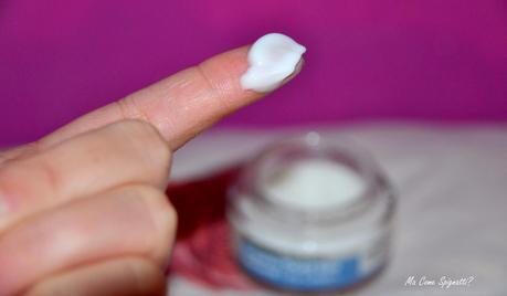 Recensione: Crema Viso ai Sali del Mar Morto - Dr. Organic Recensione: Crema Viso ai Sali del Mar Morto - Dr. Organic