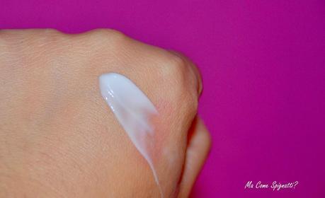 Recensione: Crema Viso ai Sali del Mar Morto - Dr. Organic Recensione: Crema Viso ai Sali del Mar Morto - Dr. Organic