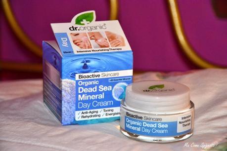 Recensione: Crema Viso ai Sali del Mar Morto - Dr. Organic Recensione: Crema Viso ai Sali del Mar Morto - Dr. Organic
