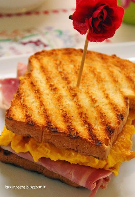 Egg Sandwich and Hash Browns