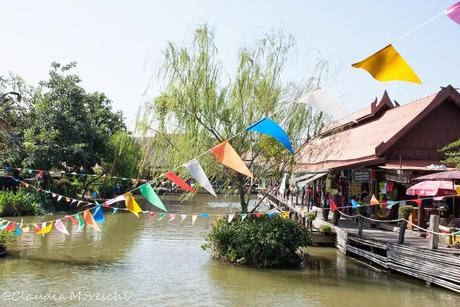 Scoprendo Ayutthaya in sella a una bici