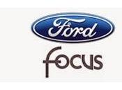 Ford Focus tecnologia parcheggia macchina sola.