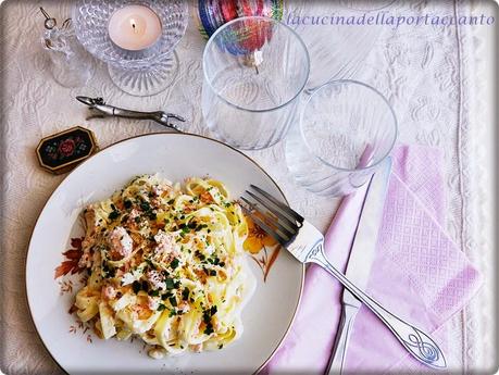 Tagliatelle all'uovo con salmone affumicato / Egg noodles with smoked salmon