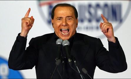 Berlusconi: il leone ferito tira fuori gli artigli