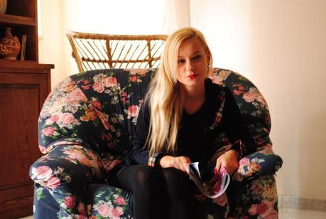 In poltrona con i collant Omero collant Omero outfit collant Teresa Morone