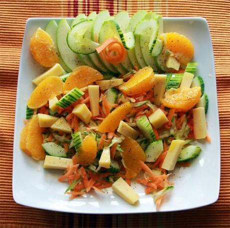 Gusti Autunnali . Insalata di Arance, Mele e Cetrioli or Apple, Oranges and Cucumber Salad