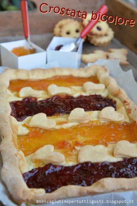 Crostata bicolore di mandorle e cannella senza glutine