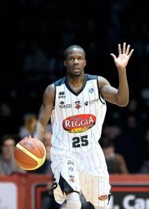 9 assists e perdi la partita.... Ronald Moore ce l'ha messa tutta per far vincere Caserta, ma niente. Con lui al comando usciranno dal tunnel?