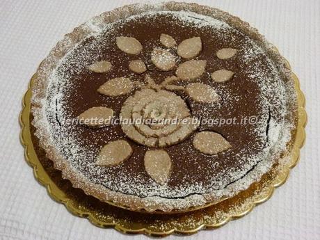 Crostata, pere, cioccolato, ricotta e aroma di mandorle