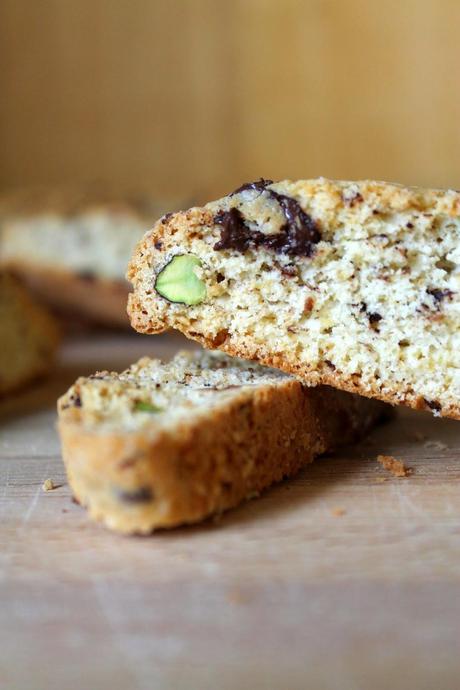 Scroccadenti Nocciole, Pistacchi e Cioccolato Fondente