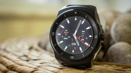 LG G Watch R presentato da Raffaele Cinquegrana