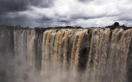 Zimbabwe: le Cascate Vittoria e una crociera sullo Zambesi