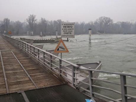 BEREGUARDO (pv) Al Ponte di barche di Bereguardo da oggi i controlli alla struttura