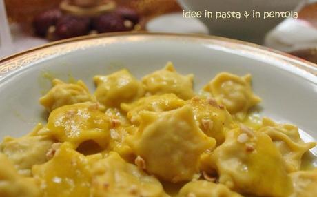 Stelle Ripiene di Coniglio e Nocciole con Salsa di Porri allo Zafferano Abruzzese Stelle Ripiene di Coniglio e Nocciole con Salsa di Porri allo Zafferano Abruzzese